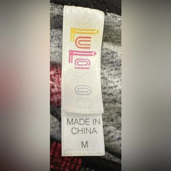 LulaRoe Women's Shirt , Black W/ Red Rose Design - Picture 7 of 7